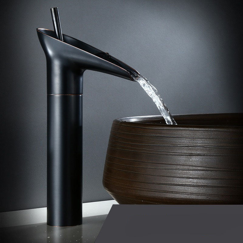 Antiker Wasserhahn Bad mit Wasserfall-Auslauf für elegante Badezimmergestaltung 6