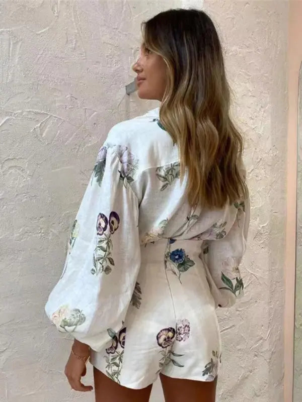 Damen Bluse mit langen Ärmeln und hohe Taillen Shorts im floralen Design 3