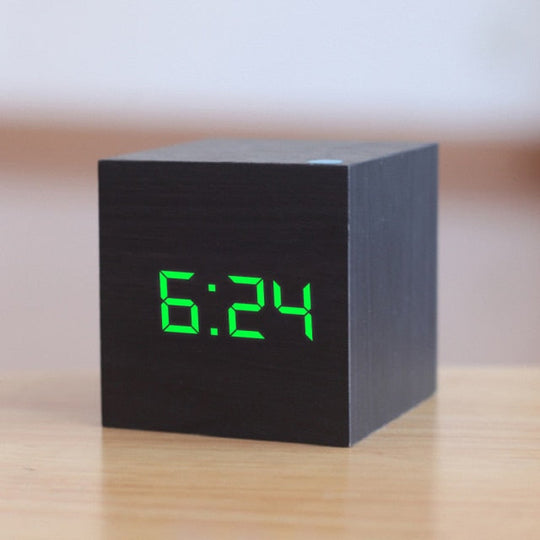 Digitaler LED Wecker CubeGlow im modernen Design 2