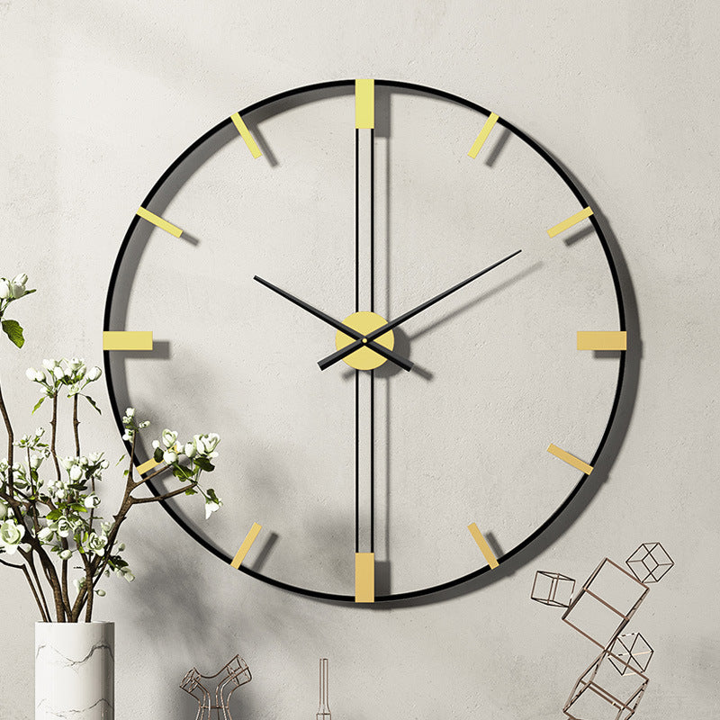 Große Wanduhr für Wohnzimmer im modernen Design 2