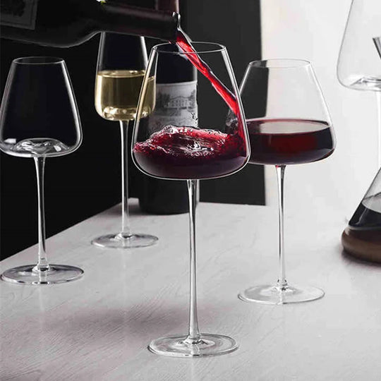 Handgefertigtes Wein- und Champagnerglas-Set mit raffiniertem Design 2