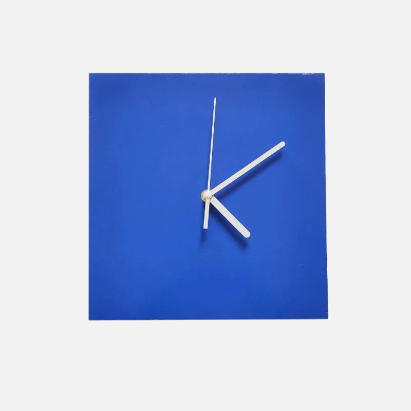 Moderne Geometrische Wanduhr mit Kobaltblauem Akzent für Minimalistische Räume 8