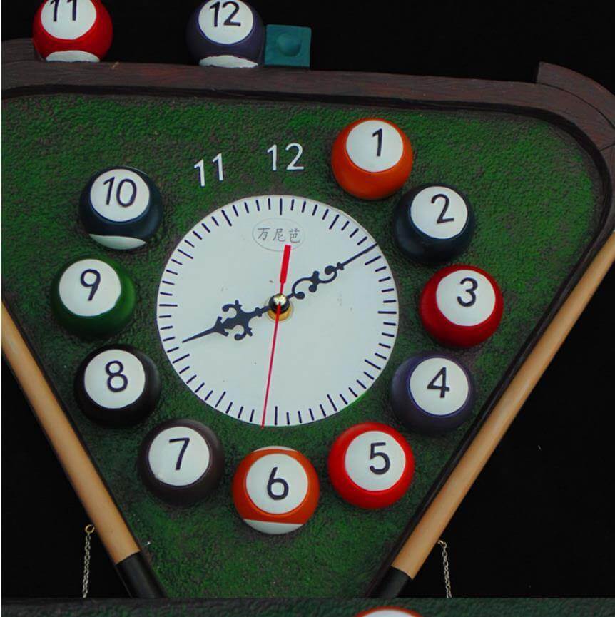 Moderne Wanduhr Billard Design Hingucker für Spielzimmer und Bars 2