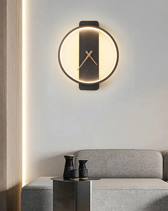 Moderne Wanduhr mit LED-Licht für stilvolle Räume 5