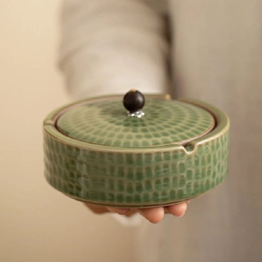 Retro Aschenbecher Mit Deckel Für Draußen Und Drinnen, Vintage Design Für Raucherbereiche 3