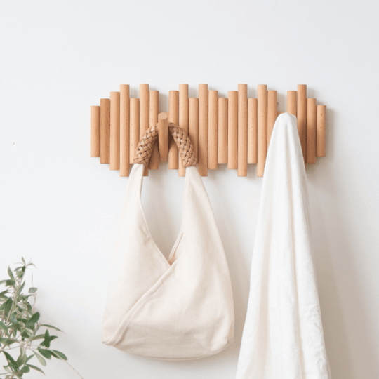 Wandgarderobe Aus Holz Im Skandinavischen Design Für Mäntel Und Taschen 1