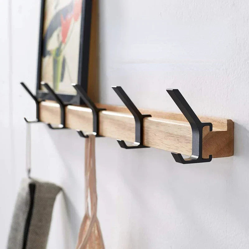 Wandgarderobe mit beweglichen Haken im skandinavischen Stil 0