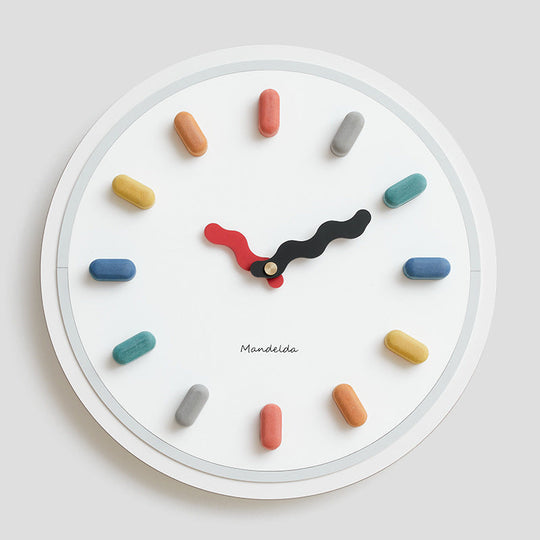 Wanduhr im nordischen Design mit 3D-Effekt 1