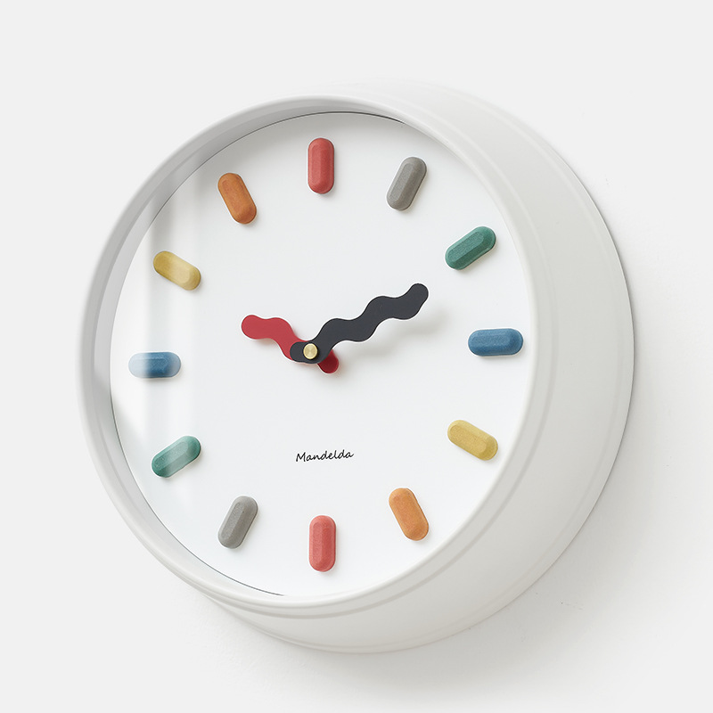 Wanduhr im nordischen Design mit 3D-Effekt 7