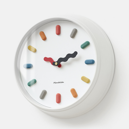 Wanduhr im nordischen Design mit 3D-Effekt 7